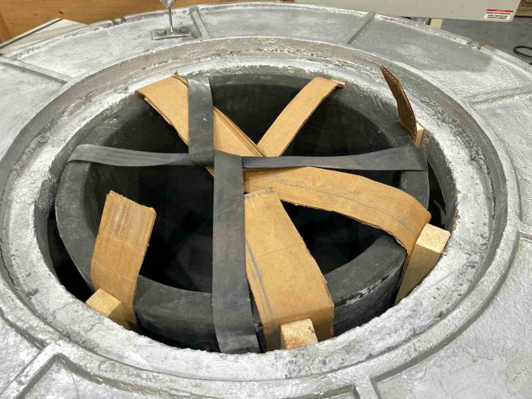 Dynamo Furnaces - Design Engineering - Crucible Aluminum Furnace - 05