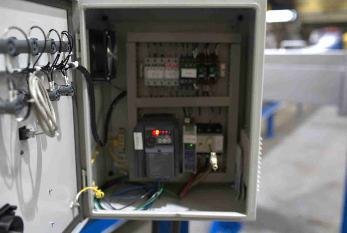Ingot casting machine - Design and Engineering - Dynamo Furnaces - 01